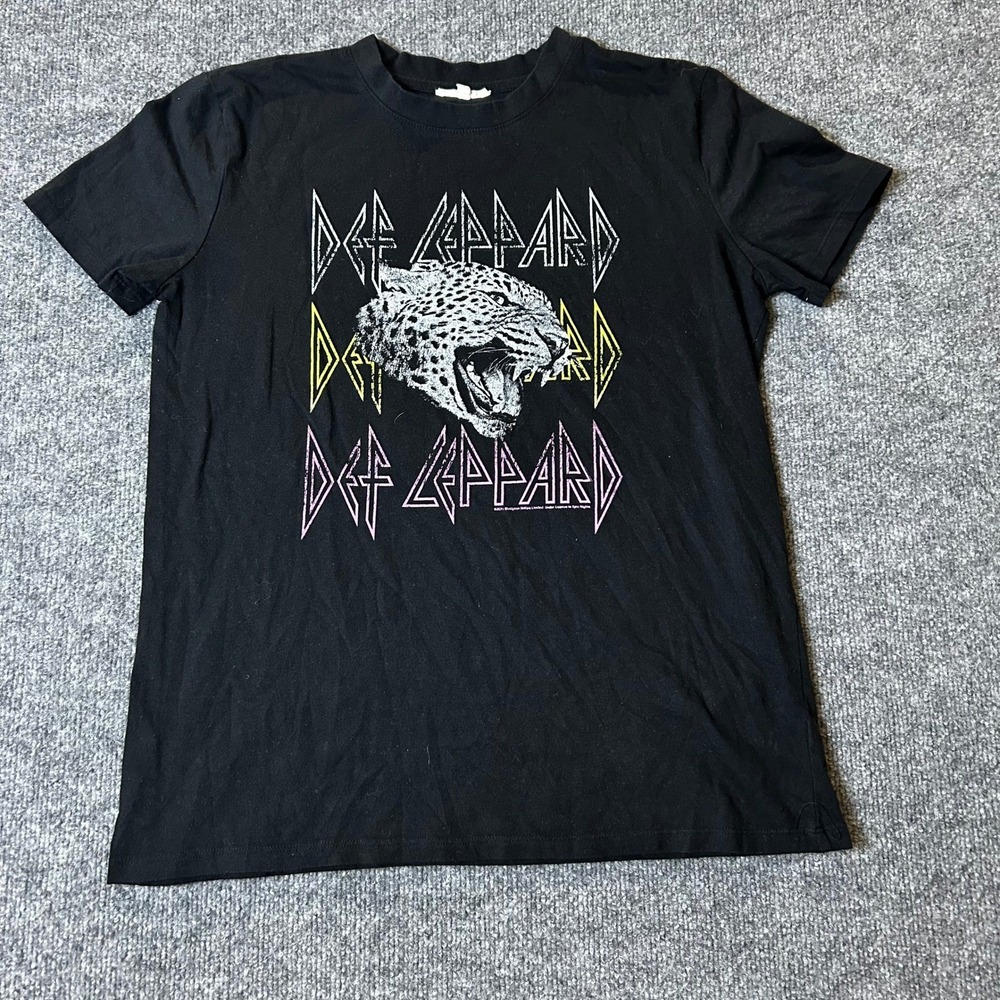 Maurices T-Shirt Womens Size S Black Def Leppard Graphic Crew Neck Short Sleeve